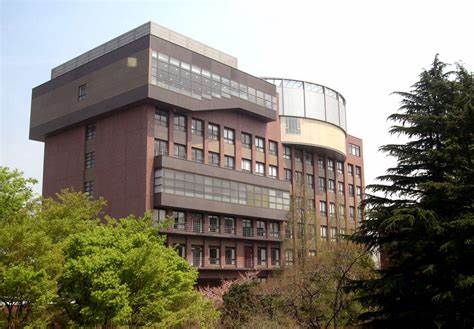 目白大学